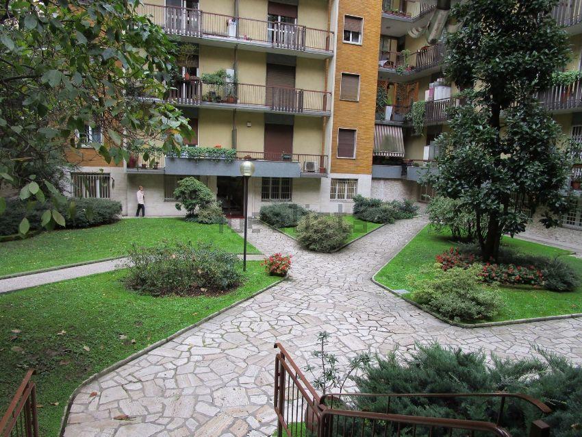 Youhome Millelire Apartment Милан Экстерьер фото